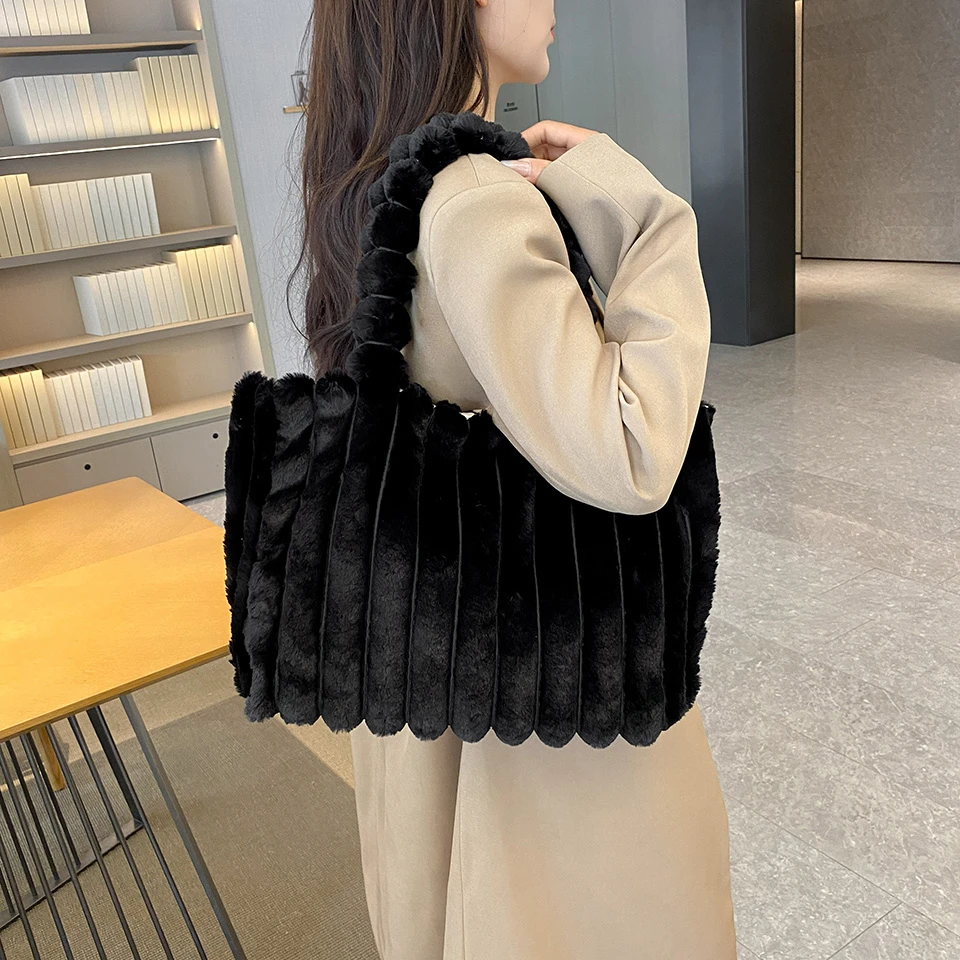 Large Fluffy Tote Women\'s Bag Winter Black Furry Luxury Designer Handbag Y2K Fur Shoulder Bag Soft Plush Eco Bag Korean Shopping