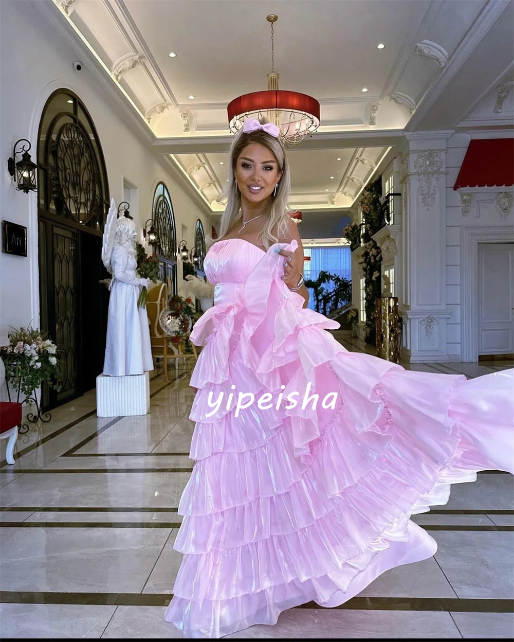 Vestido largo de Organza para mujer, traje a capas de celebridad, sin tirantes, a medida, ideal para ocasiones