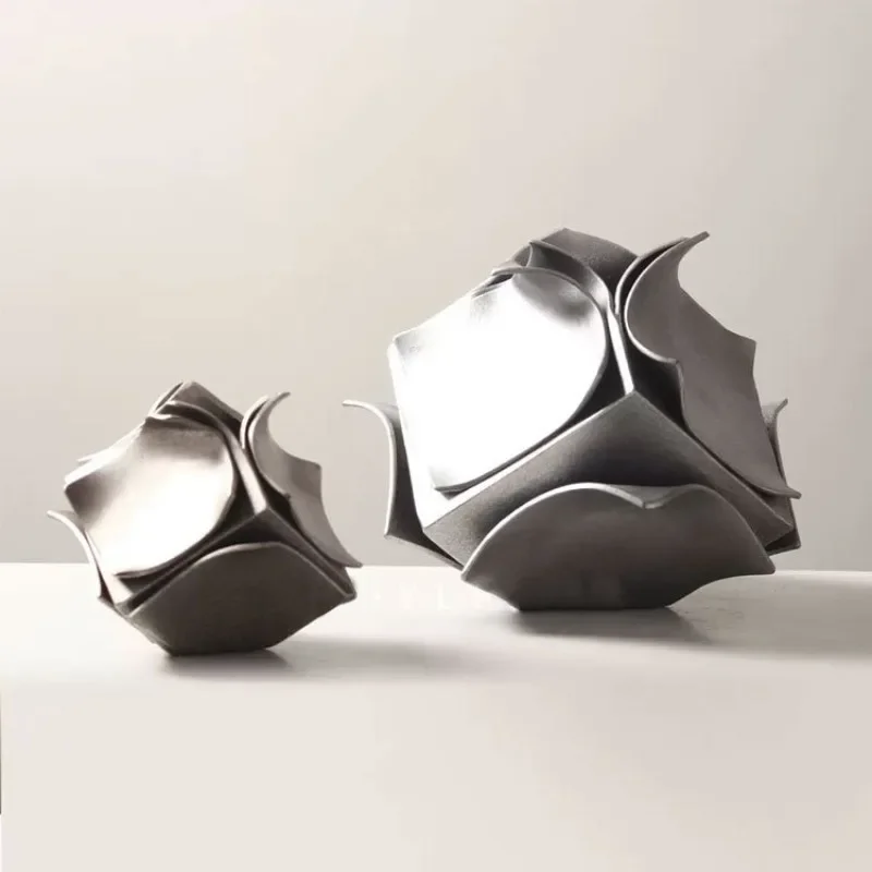Aesthetic Figurines Modern Elegant Decorative Figurines Interior Metal Gothic Luxury Dried Flower Vases Table Ornaments