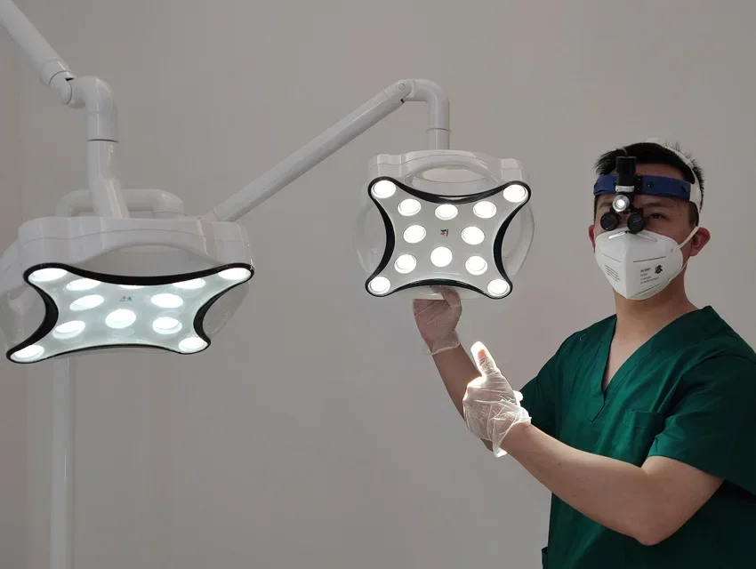 Hot Sell LED Surgical Light Wall Ceiling Angle Medical Led Bulb Oral Dental Vet Examination Lighting