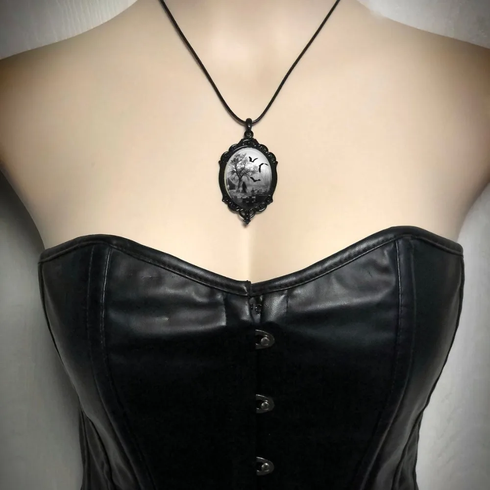 Gothic Victoria Oval Black Death God Cemetery Bat Pendant Leather Rope Necklace for Women Hallowmas Party Jewelry Accessory Gift