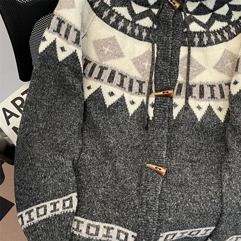 Autumn Winter plus Size Women's Thiened Loose Knitted Hat Sweater Coat with Horn Buttons Casual Vintage Polyester Fiber