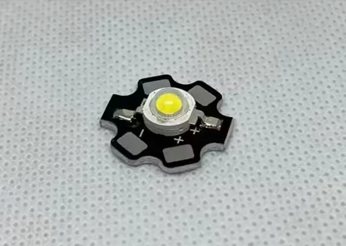 

300pcs 3W 5000K LED Chips for Vladimir Glu