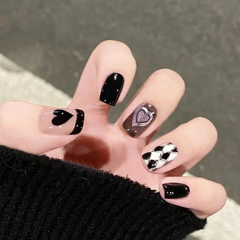 

24pcs Gothic Checkerboard Press-On Nails - Black Frame & Heart Cutouts Medium Square Shape (Multi Sizes)