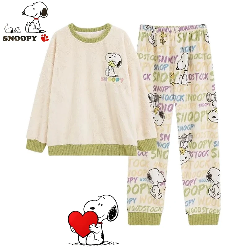 

Snoopy cartoon cute homewear creative personalised women autumn and winter coral fleece warm pyjamas set gift wholesale