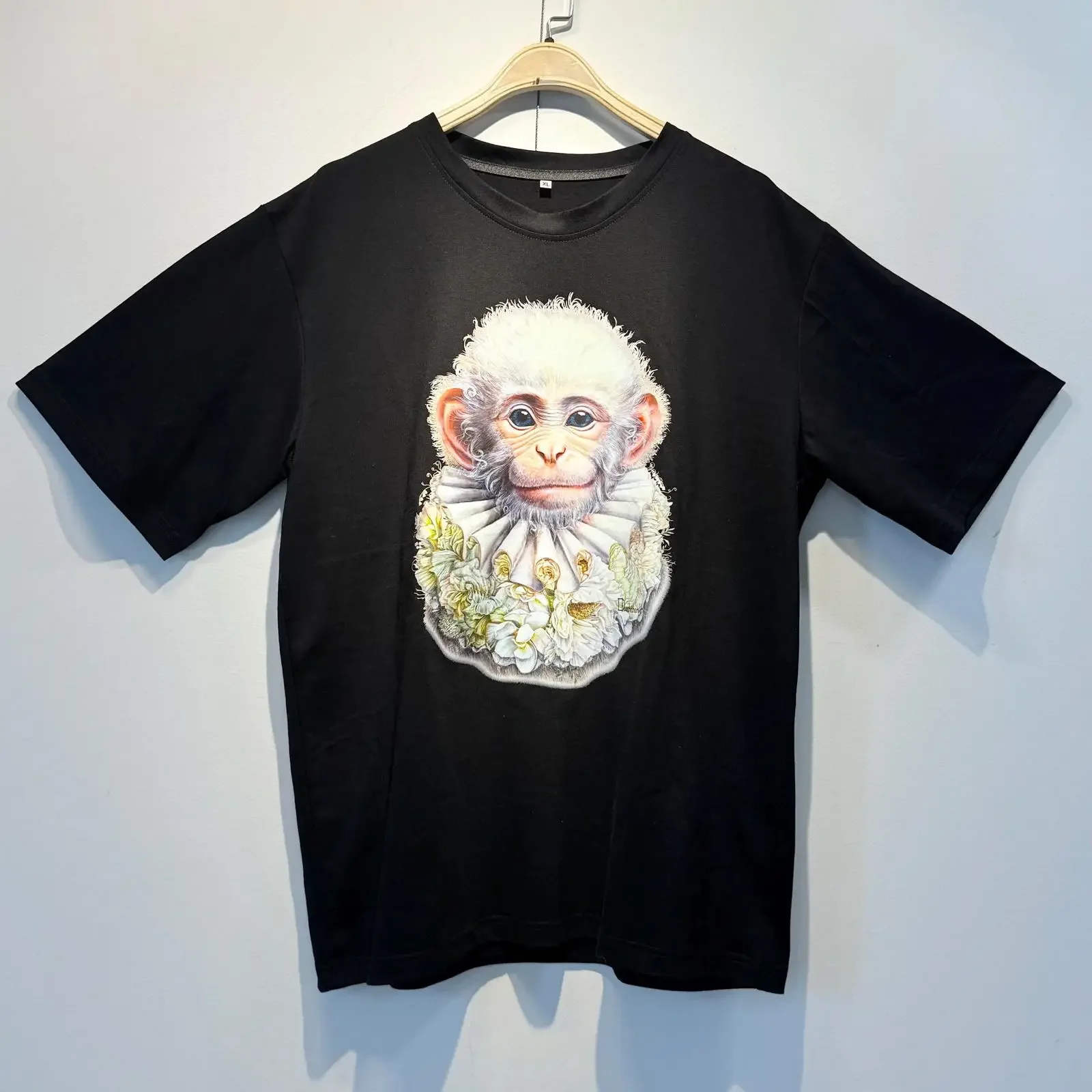 Cute White Baby Monkey Floral Ruffled Collar T shirt Black Cotton Casual Art Animal Portrait Top for Lovers vintage Washed