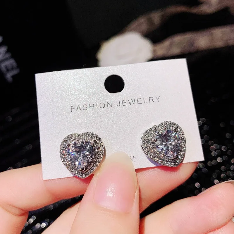 Fashion Exquisite Heart shaped Zircon Stud Earrings for Women High Quality Korean Earrings Bridal Jewelry Accessories Gift