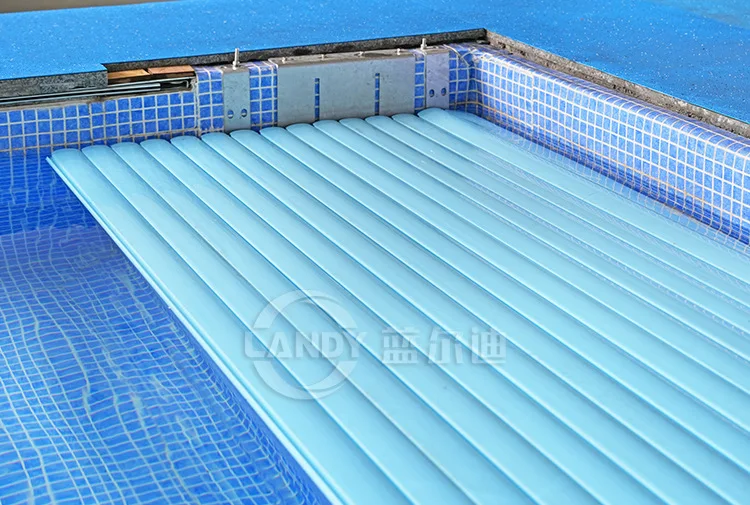 Swimming pool underwater cover, special for foundation pit, large water design, strong load-bearing, clean and integrated