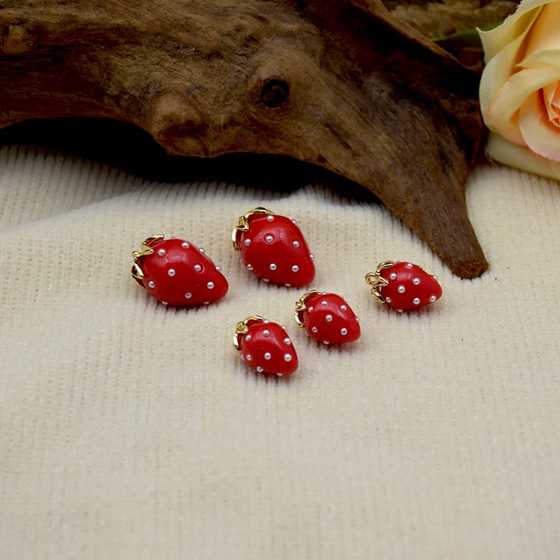 10pcs/lot Jewelry Accessory Resin Strawberry PearlShaped DIY Charms Pendants