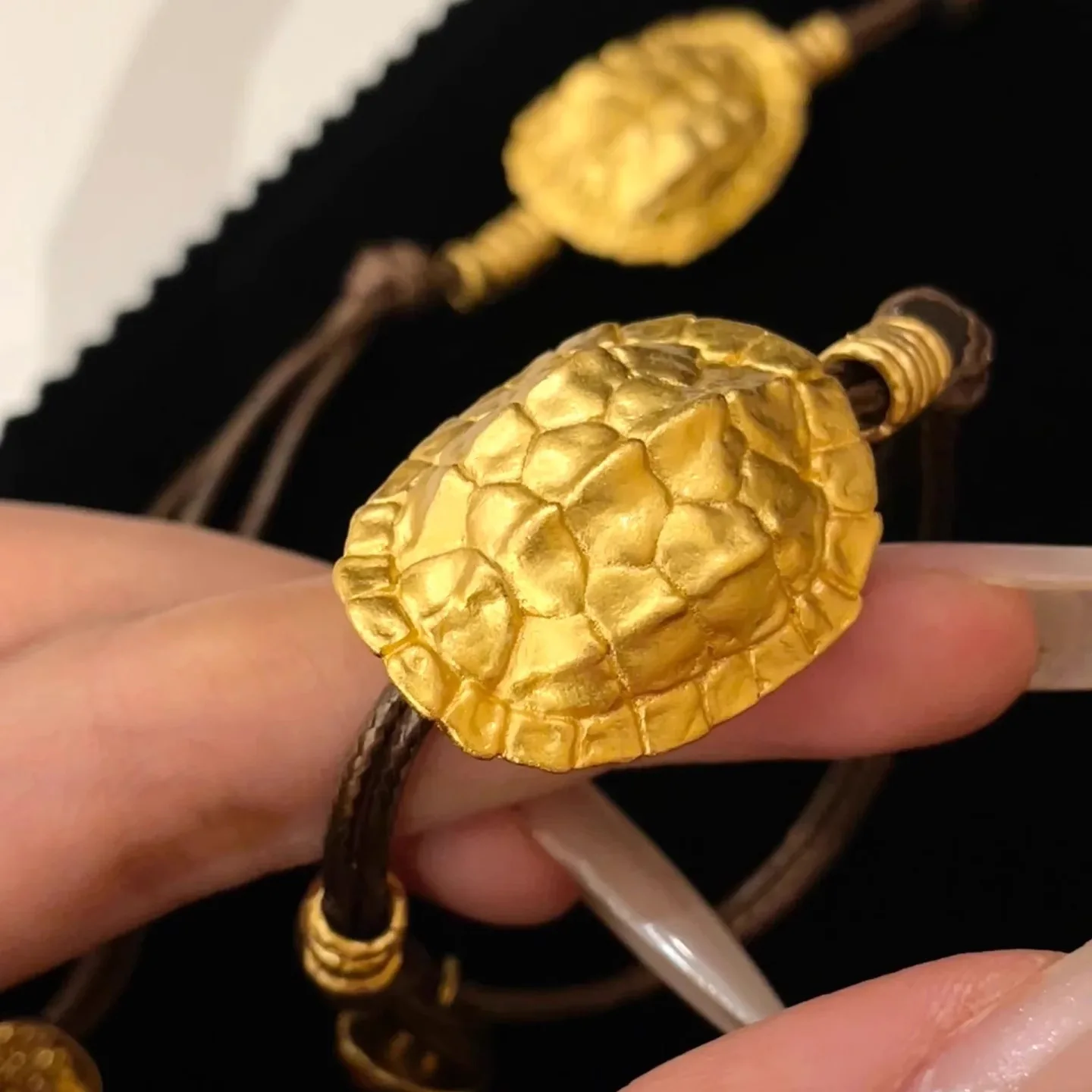 Antique gold crafts brown braided rope Bracelet glossy turtle shell yellow god of wealth bracelets for women banquet jewelry