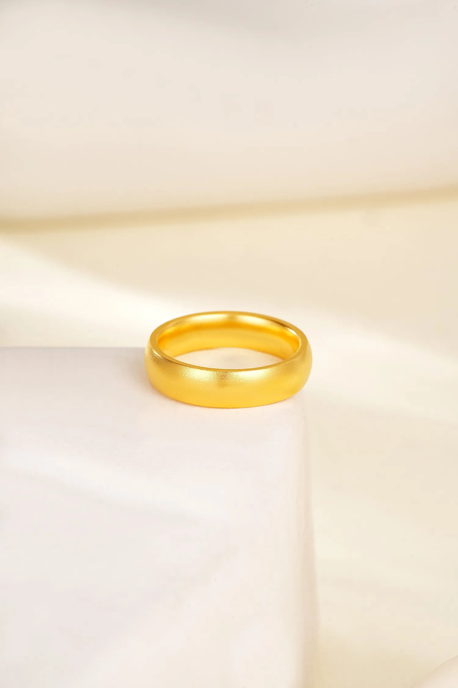 

Lium Gems 24k Gold vermeil Ring Brushed Dome Silver Wedding Band Comfort Fit Size 925 Sterling Silver Base Jewelry Gift