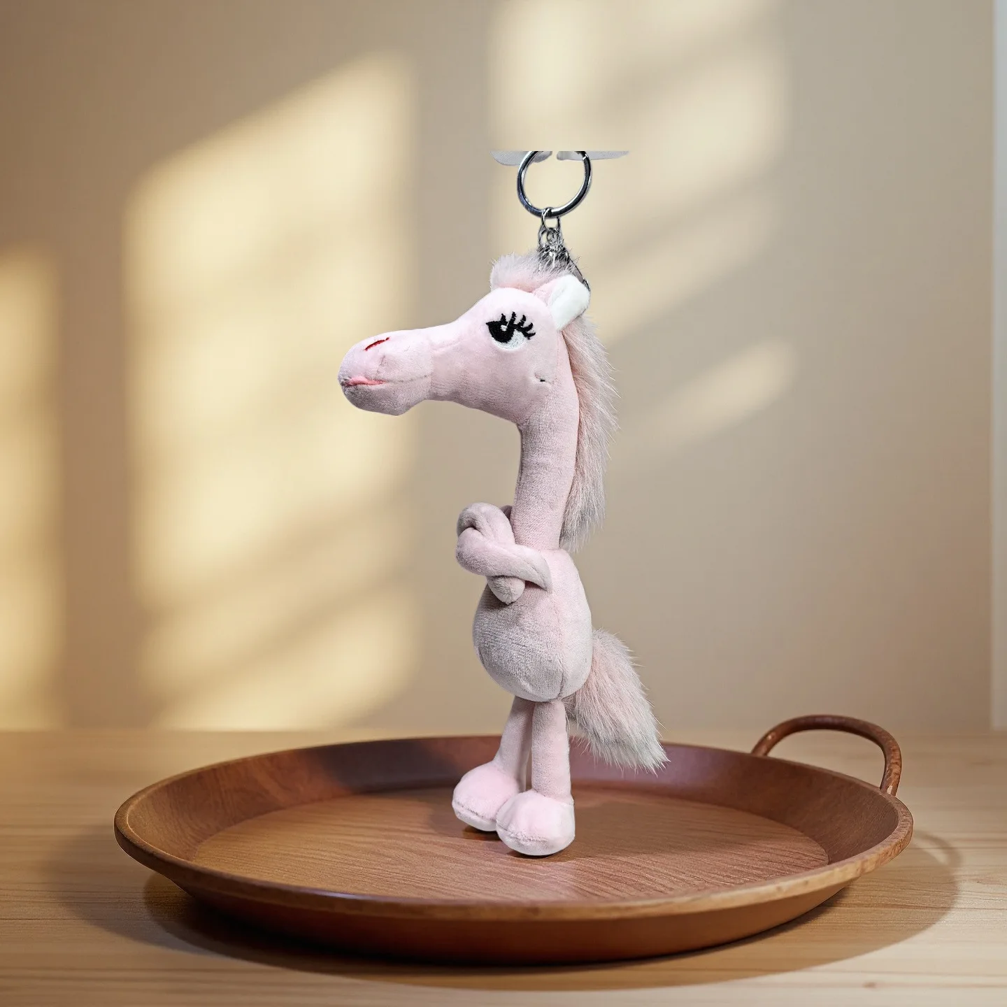 Breloczek Pluszowy Czarny Koń z Kreskówki 2026 Maskotka Roku Końskiego Pluszowy Kucyk Zabawka Zawieszka do Plecaka Prezent