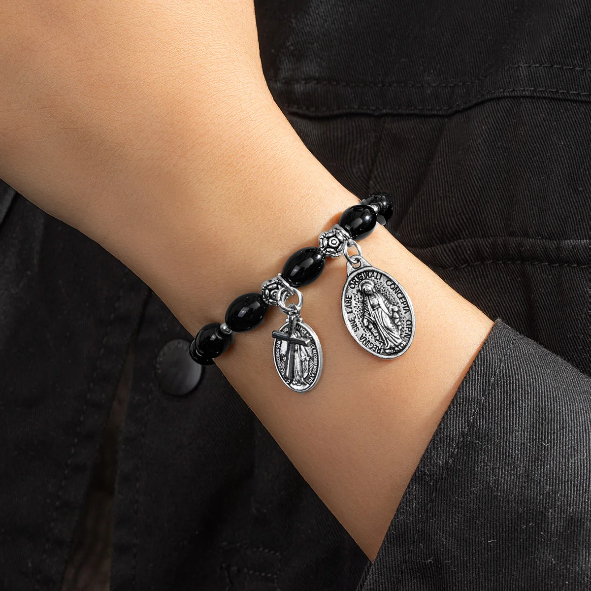 Vintage distressed Virgin Mary cross pendant, European and American religious style elastic bracelet for men and women