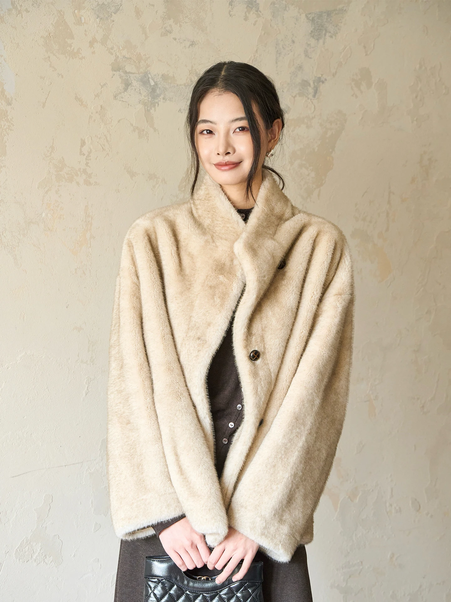 

Eco-Friendly Fur Jaet Luxury Sle Button Collar Inteated Leather And Fur Medium-Length Coat for Women with Hat