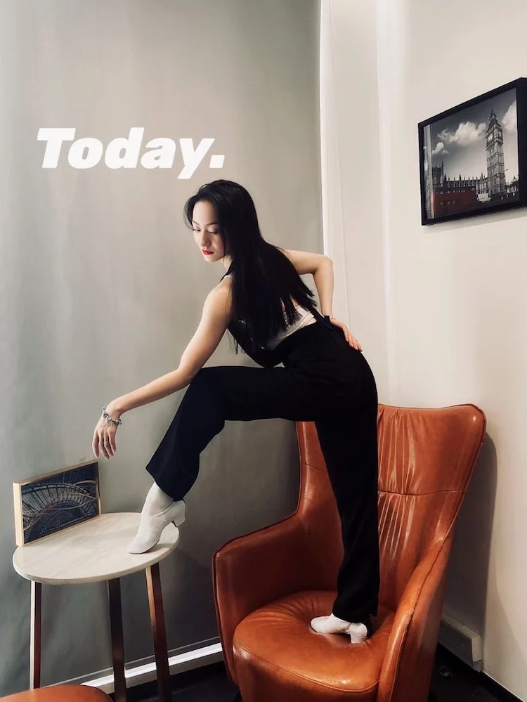 

Focus Hong Kong Latin Dance oes Profional Leather Practice oes for Men And Women Low Heel PU Upaded Version