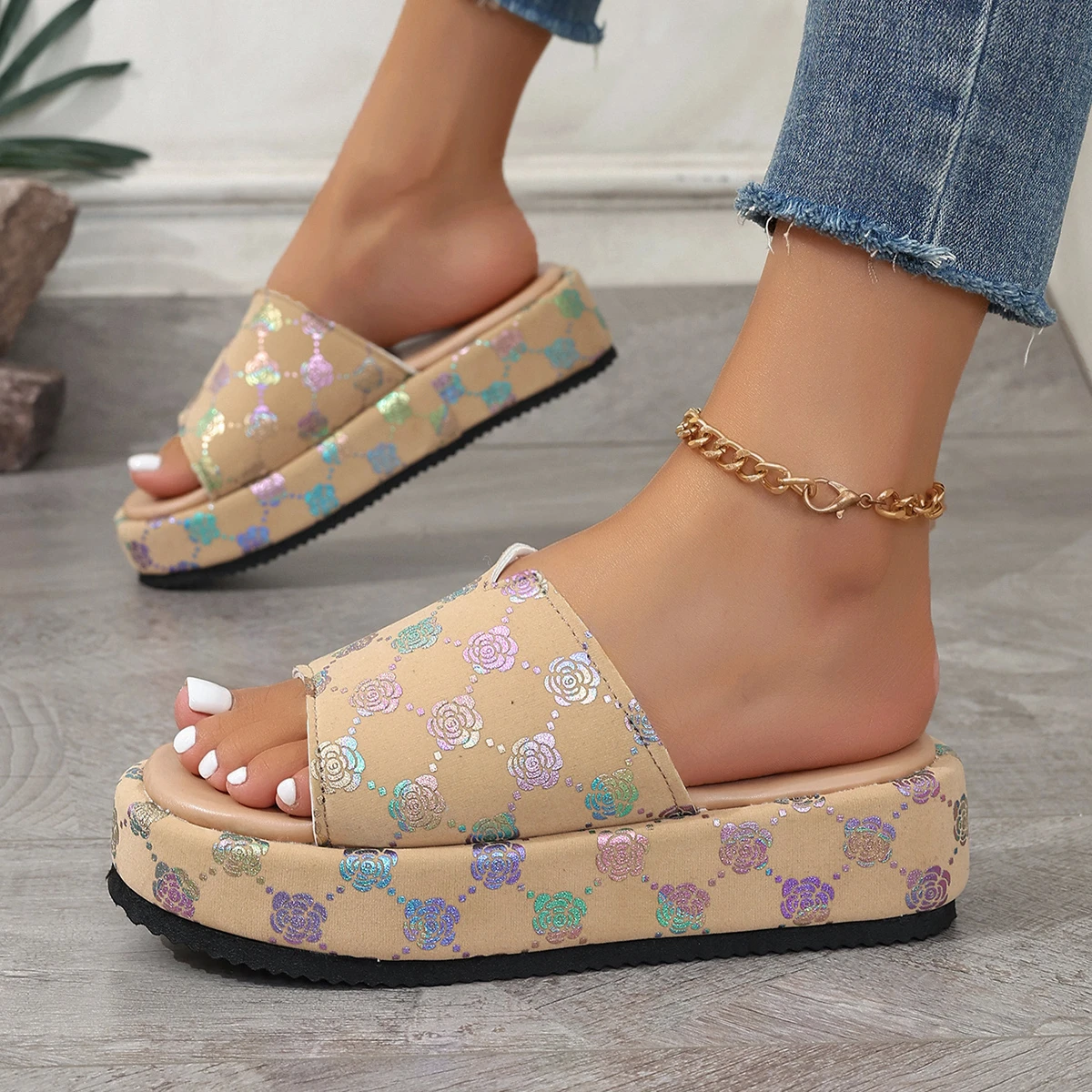 New Summer Sandals Slippers Women's Fashion Designer Flat Sandals Women's Breathable Beach Platform Sandals Plus Size 43