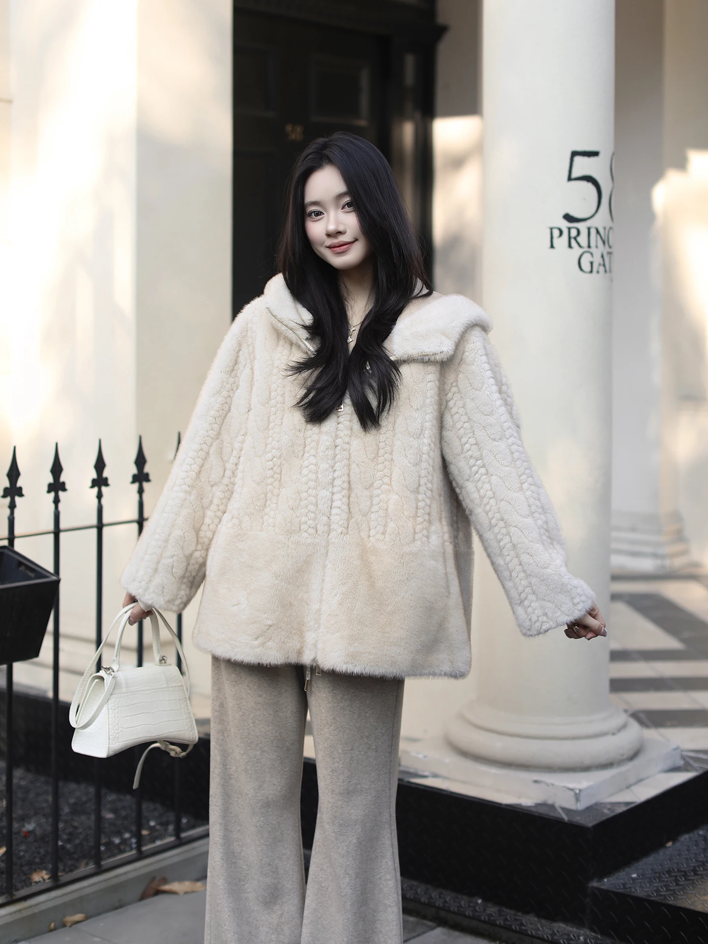 

Теплая, экологичная шуба с капюшоном из искусственного меха от Lao Yang ME Financial Circle – модная верхняя одежда