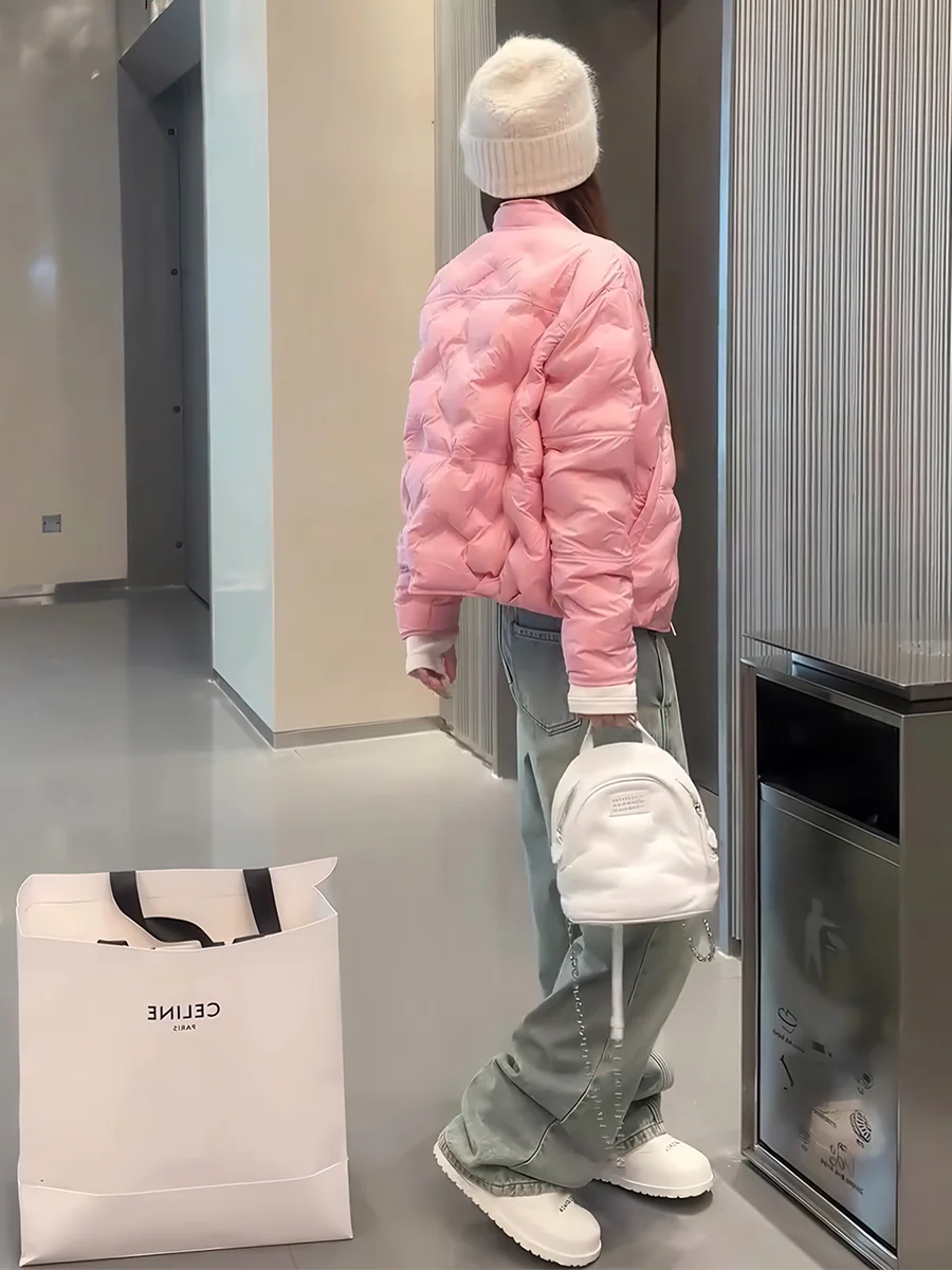 Lekki, różowy, puchowy płaszcz damski z wysokim kołnierzem, ciepły, modny, swobodny, luźny krój, biały, zimowy płaszcz z puchu.