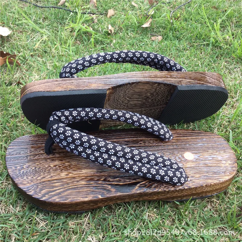 2026 New Men's Japanese Style Wooden Geta Sandals Round Toe Wood Slide Slippers for Cosplay Daily Casual Wear