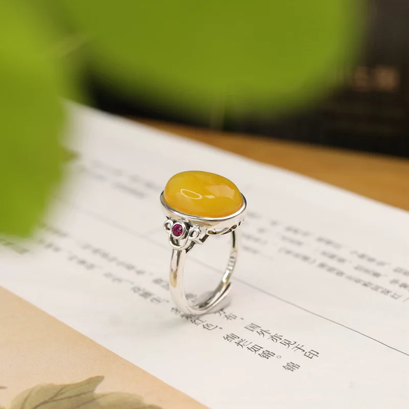 

S925 Silver Oval Women Elegant Natural Cabochon Ring Blood Flower Amber