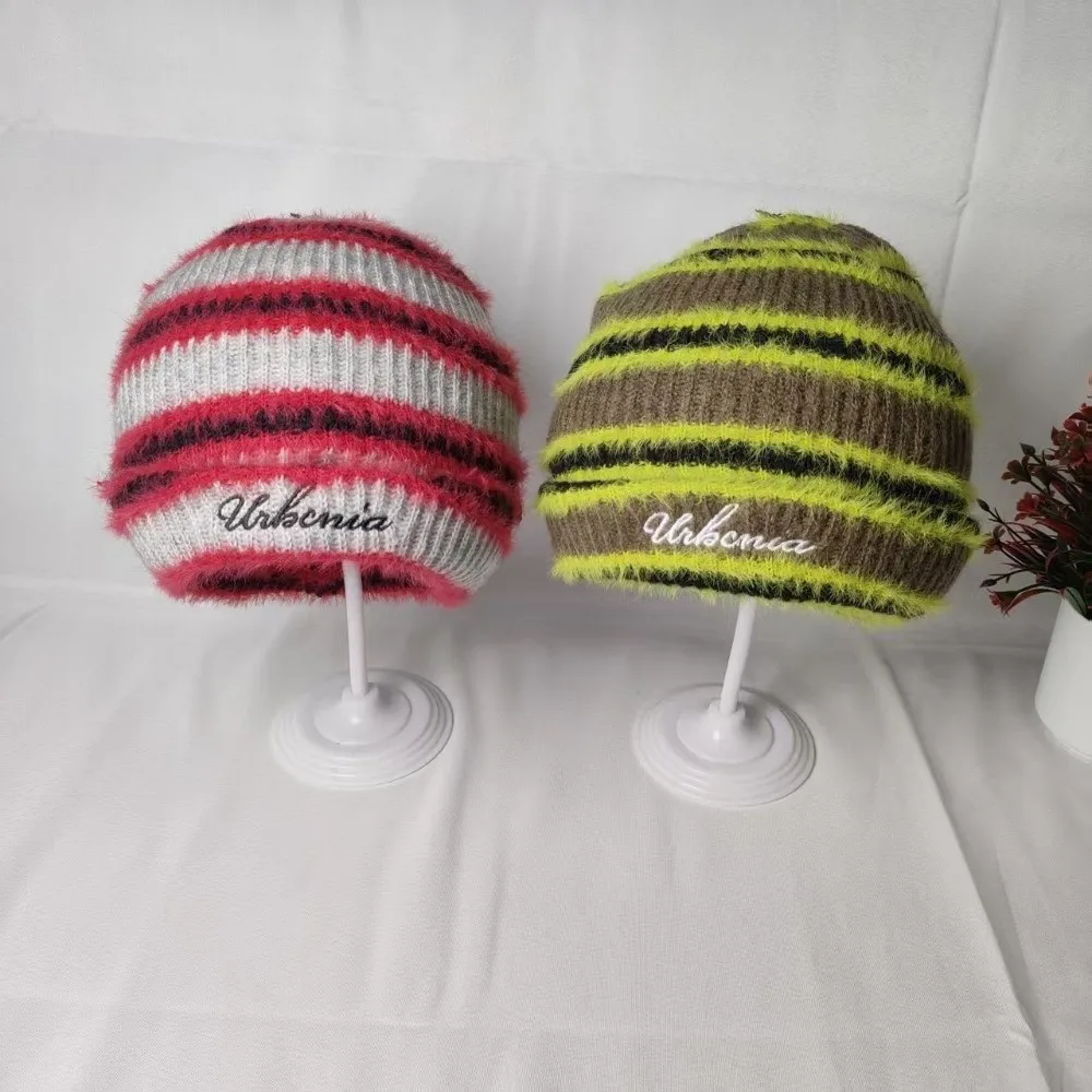 Warm Dopamine Color Pullover Hats Cold Proof Windproof Knitted Hats Casual Warm Beanies For Women