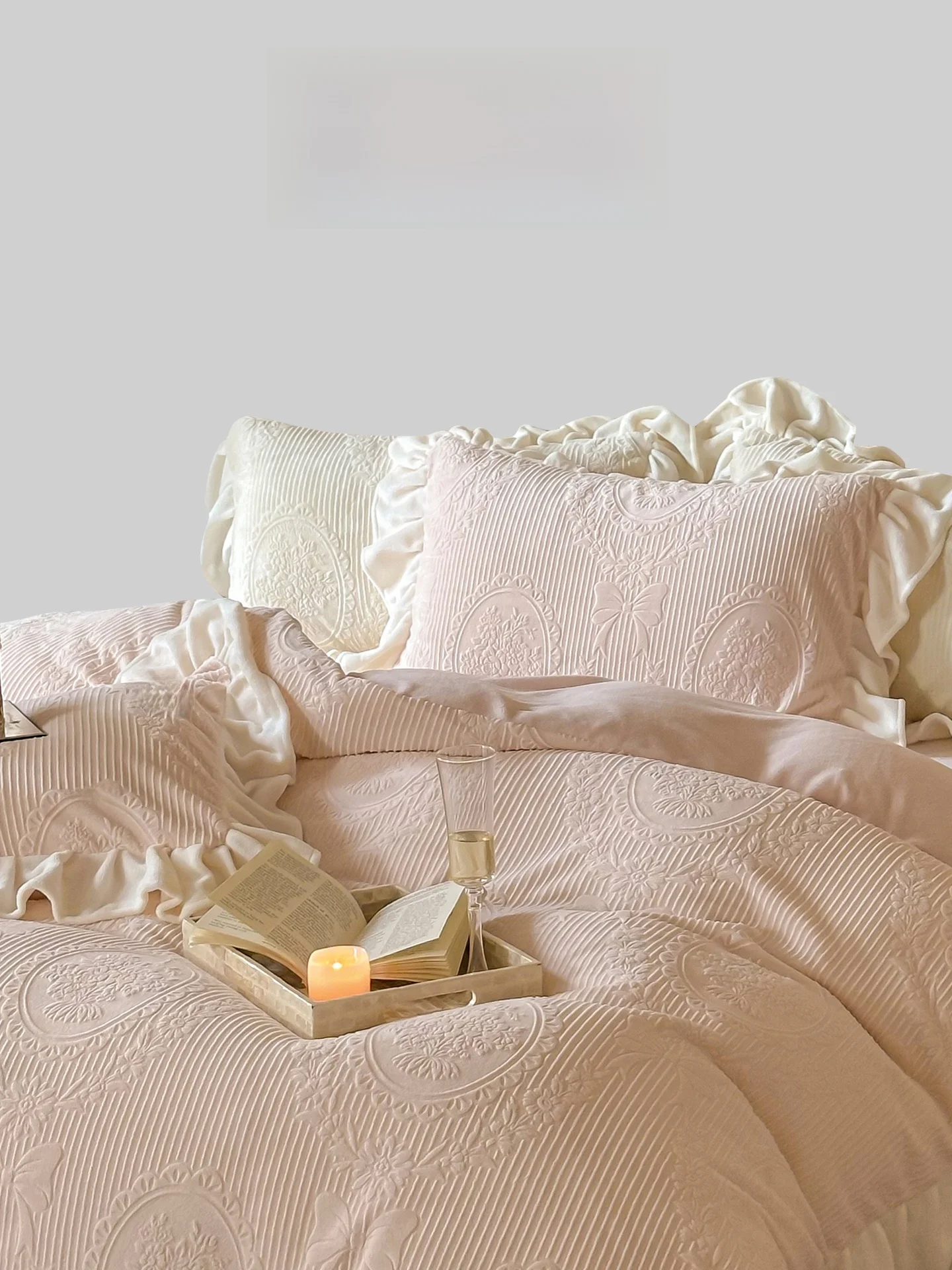 Thickened Flocking Bedding Set Creamy Lace Four-piece Duvet Cover Sheet Set Warm Winter French Style Active Printing Butterfl...