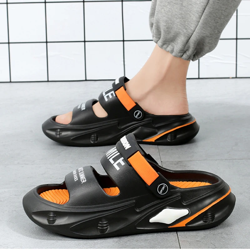 Sommer neue Mode weiche Sohle bequeme Herren Sandalen Outdoor Freizeit dickbesohlte Dual-Purpose Sandalen und Hausschuhe.