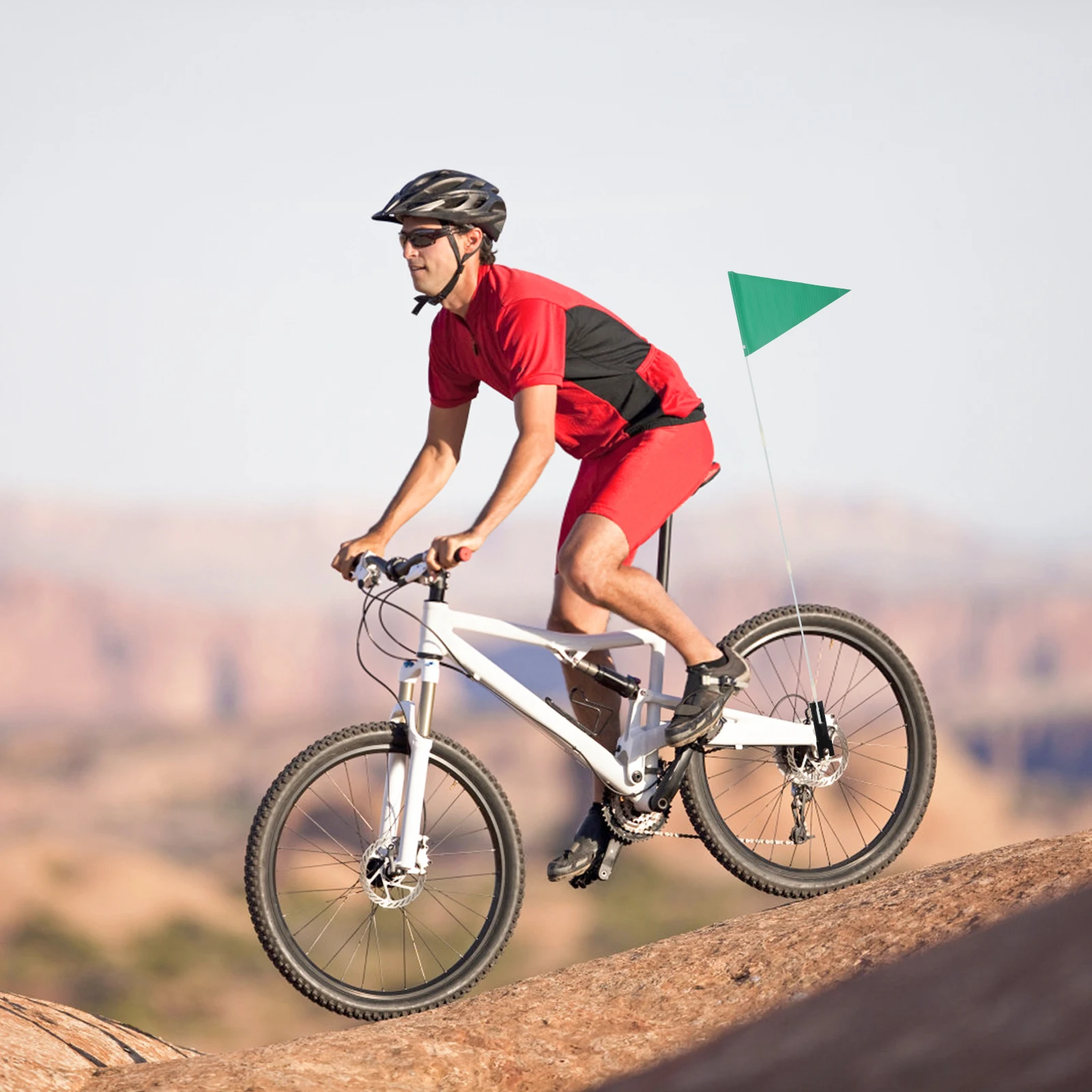 

1Set Bike Safety Flag Adjustable Triangular Tail Reflective Pole Durable Waterproof High Visibility Cycling Accessories