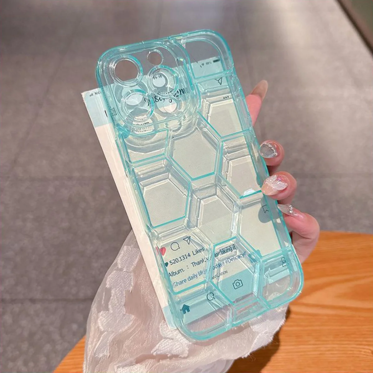 Wabenförmige geometrische Fußball-Muster-Handyhülle für iPhone 16, 15, 14, 13, 12, 11 Pro X XR XS Max 7 8 Plus SE, klare, stoßfeste Abdeckung