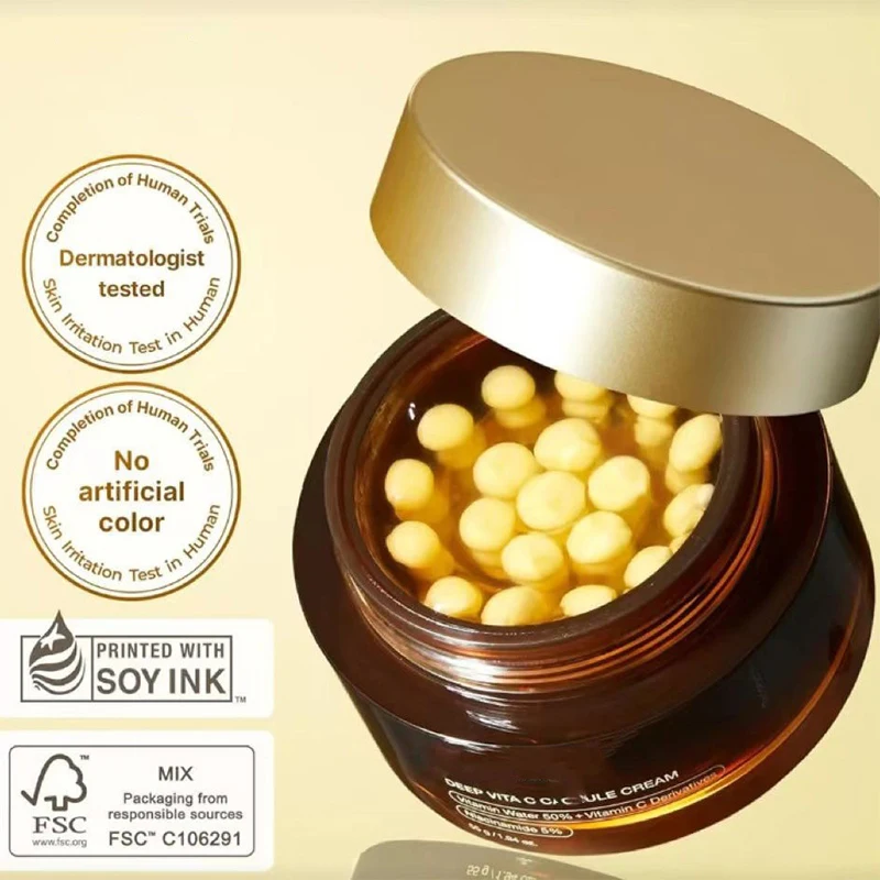 Vitamin C Collagen Capsule Face Cream in use