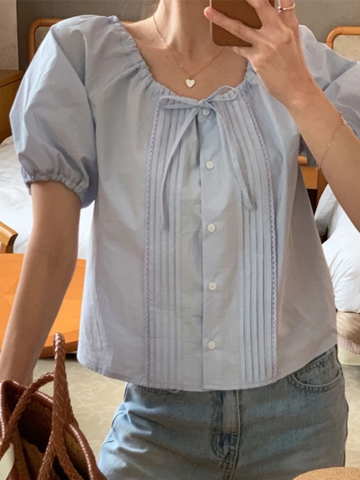 Sweet Fre ort Sve Bubble Sve round Ne irt Women's Summer 2023 White ort Sle Korean Loose Fit Button up Top