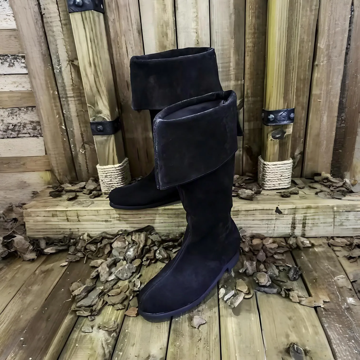 Mittelalterliche Renaissance-Klappstiefel bis zur Wadenmitte, flache Stiefel aus Retro-PU-Leder und Wildleder, Cosplay-Piraten-Halloween-Kriegerschuhe, Schuhwerk – Detail 4