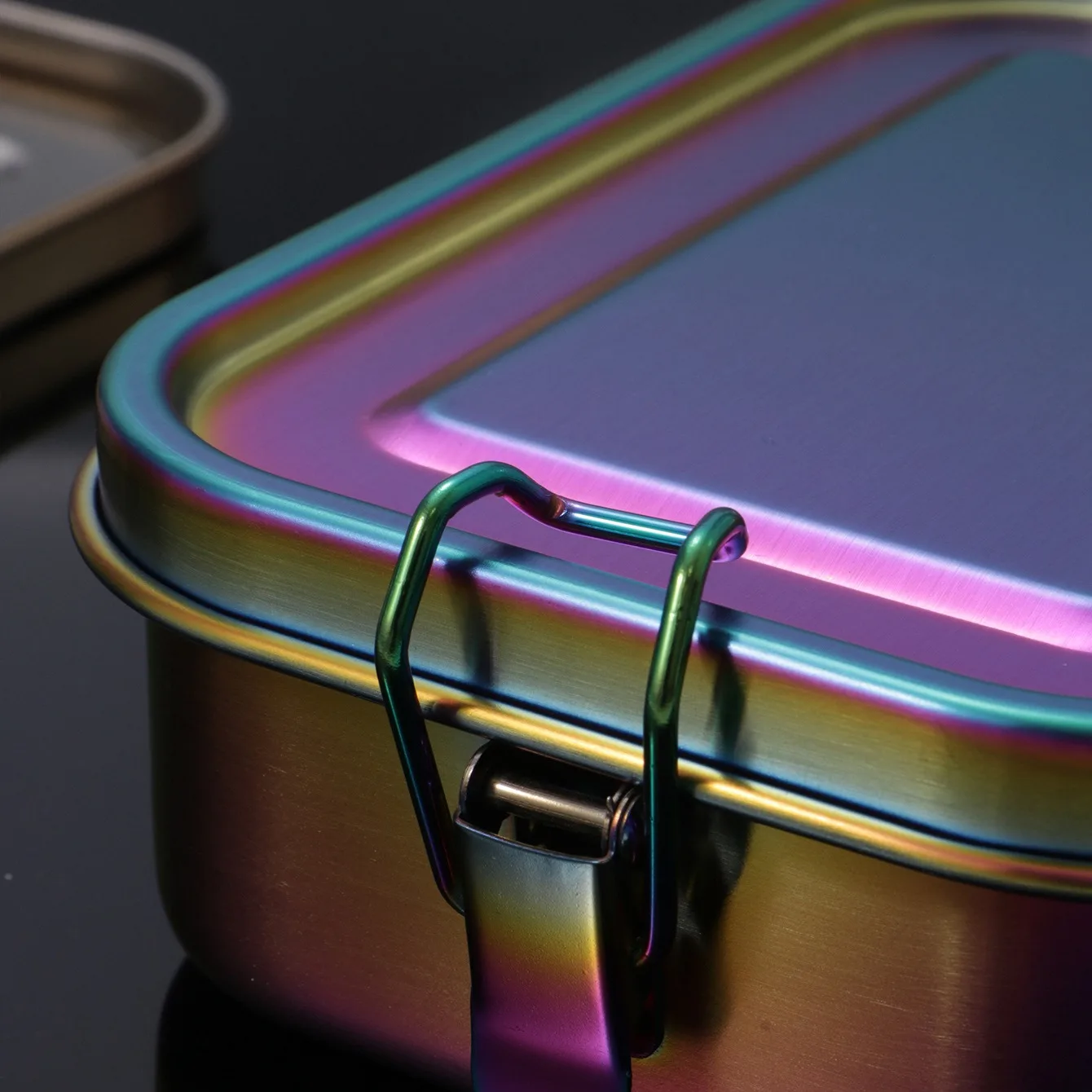 Stainless Steel Bento Box Leakproof Metal Lunch Box with Removable Divider Lunch Box for Children and Adults(Rainbow) TQ