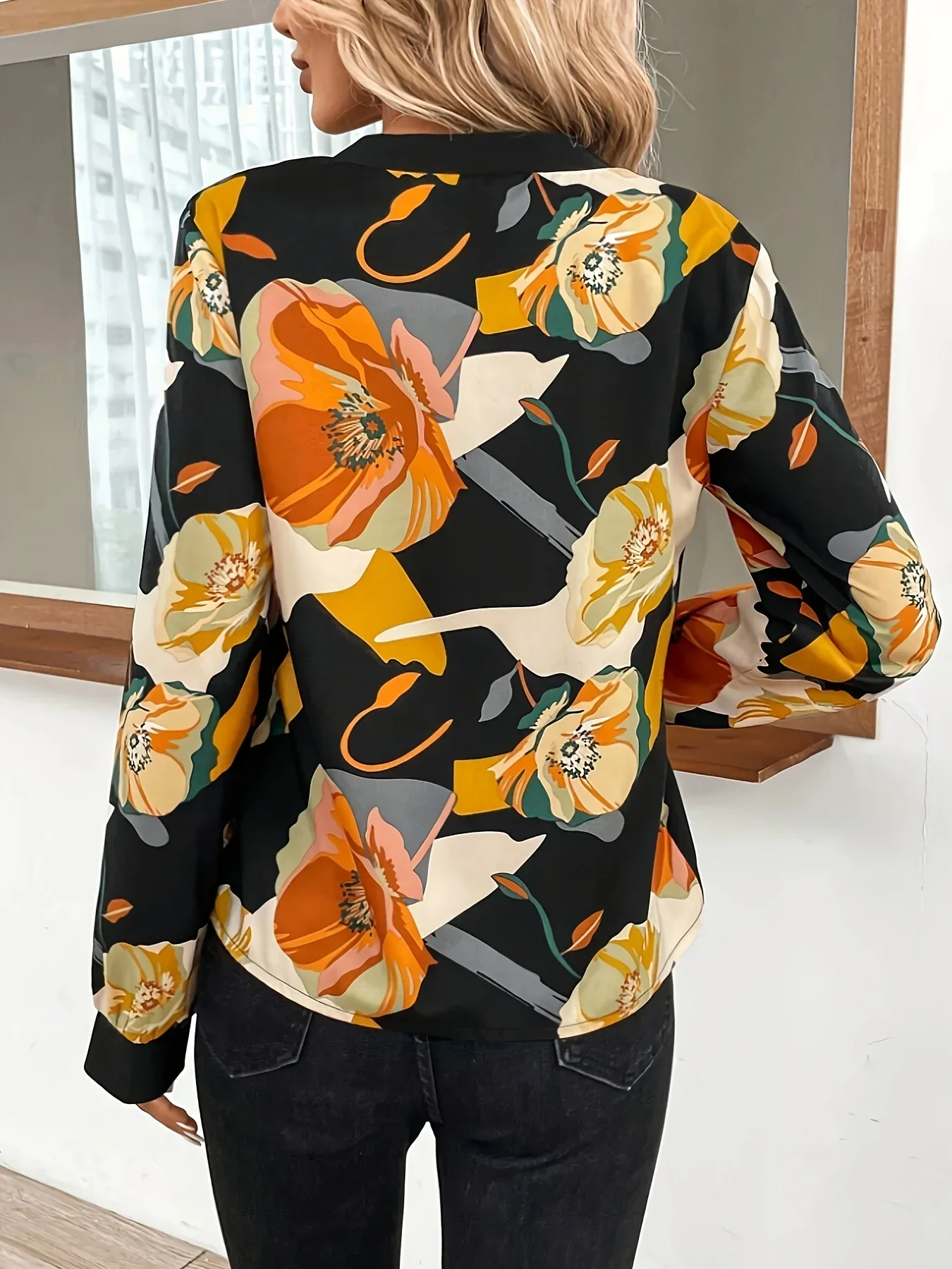 Spring/Summer New Women's Plus Size 1XL-5XL Contrast Printed V-neck Long Sleeved Shirt Ladies Casual Fashion Commuter Shirt