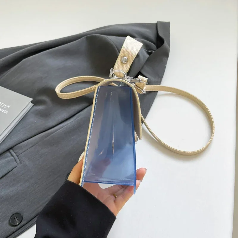 2025년 스타일리시 빈티지 클러치 미니백 (크로스바디 옵션 및 레터 로고 포함) 캐주얼 패션 스타일링