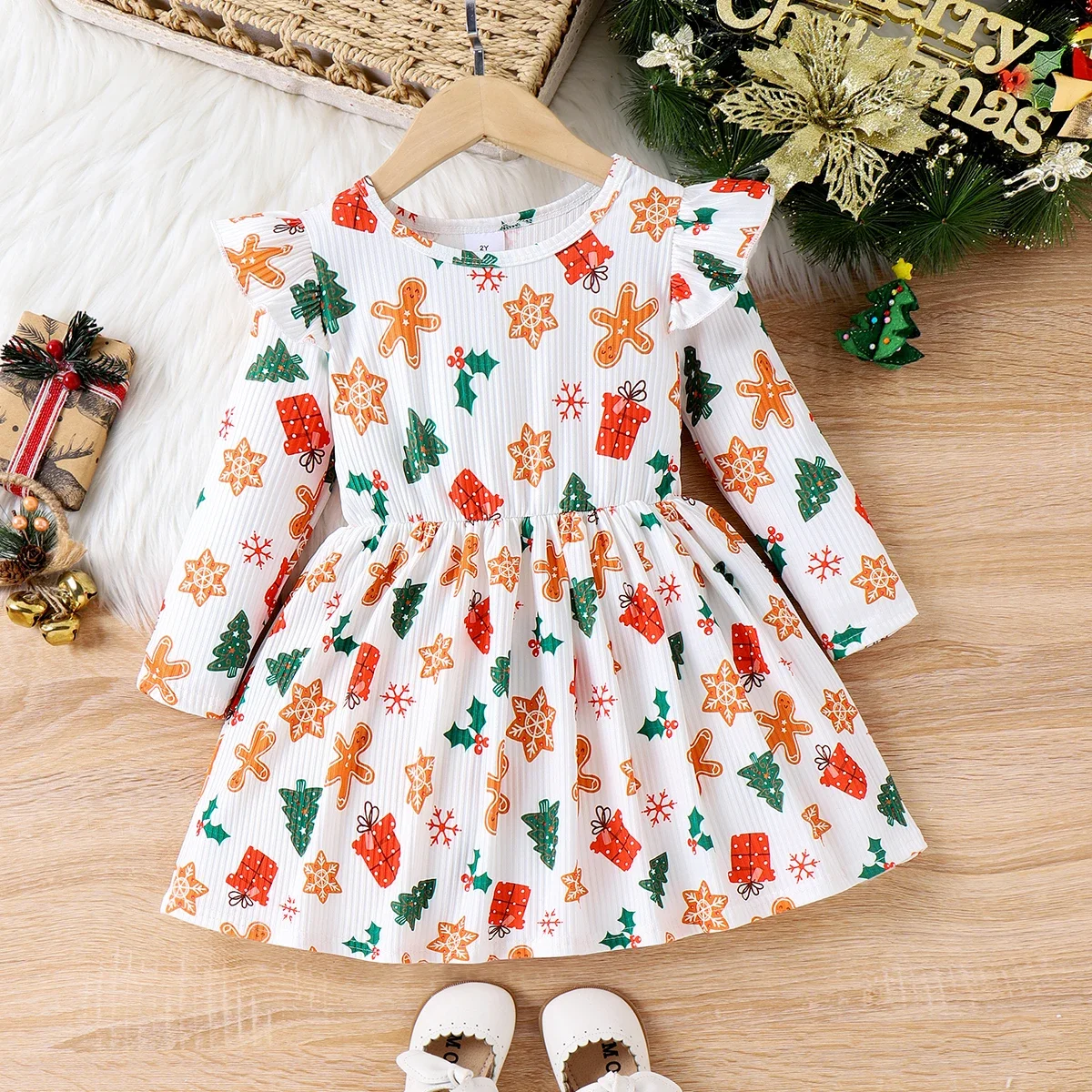 PatPat Toddler Girl Childlike Christmas  Flutter Sleeve Dress Soft and Comfortable  Perfect for Outings Daily Wear Basic Style