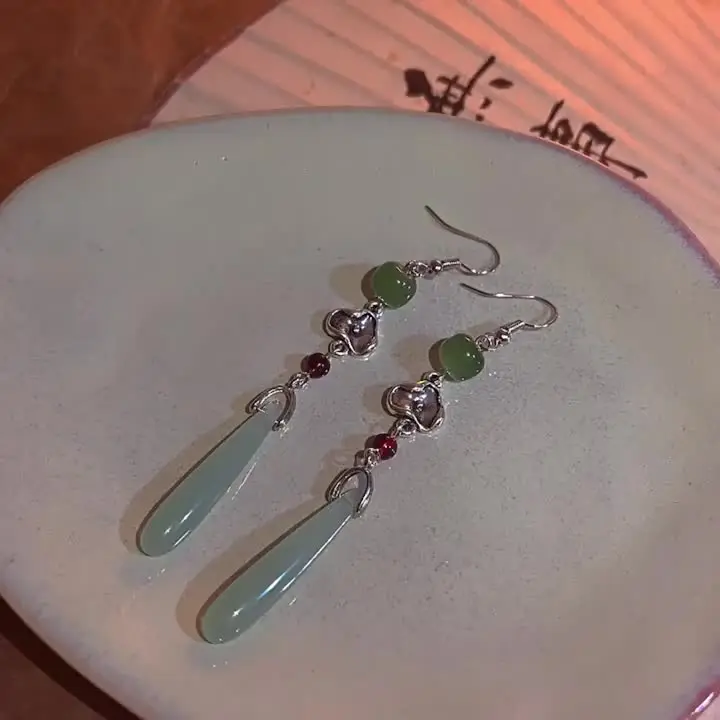 2 pezzi retrò scava fuori loto giada orecchini antichi orecchini stile cinese accessori per orecchie da donna