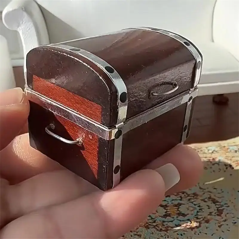 Retro 1:12 casa de bonecas brinquedo simulação openable caixa armazenamento tesouro modelo móveis em miniatura jogar casa brinquedo decoração presentes do miúdo