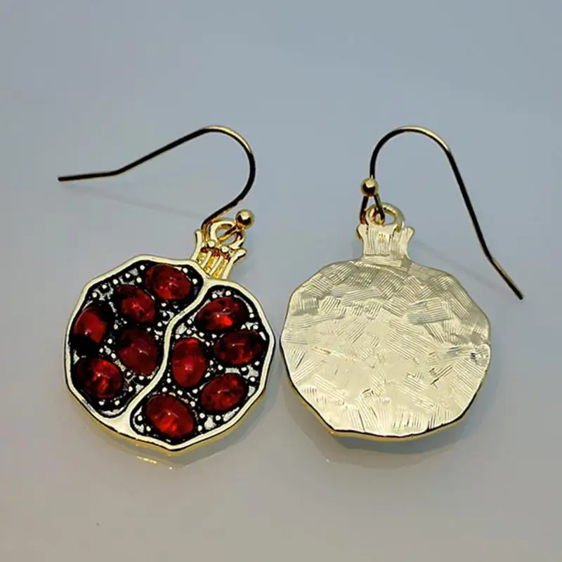 New Vintage Fresh Fruit Red Garnet Earrings Simple Korean Designer Charm Pendant Gold Plated Resin Garnet Jewelry Women Gifts