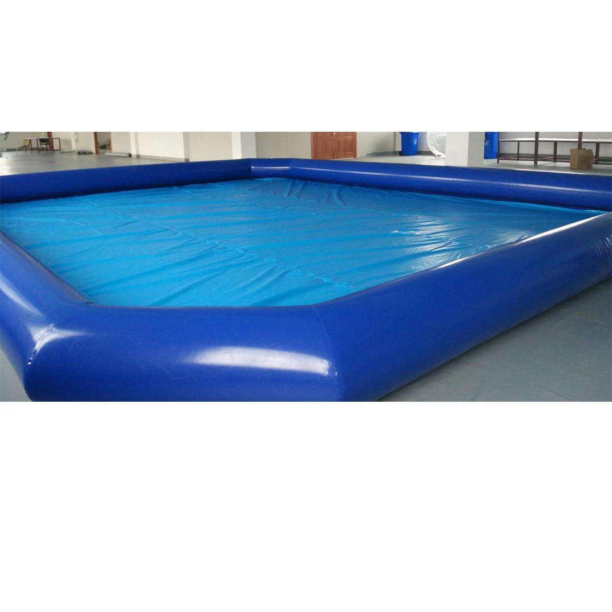 Custom Design Large Inflatable Swimming Pool for Kids and Family