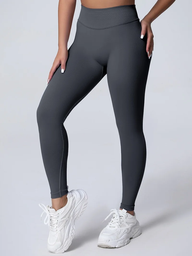 Рисунок 6 - Женские леггинсы для спортзала без логотипа