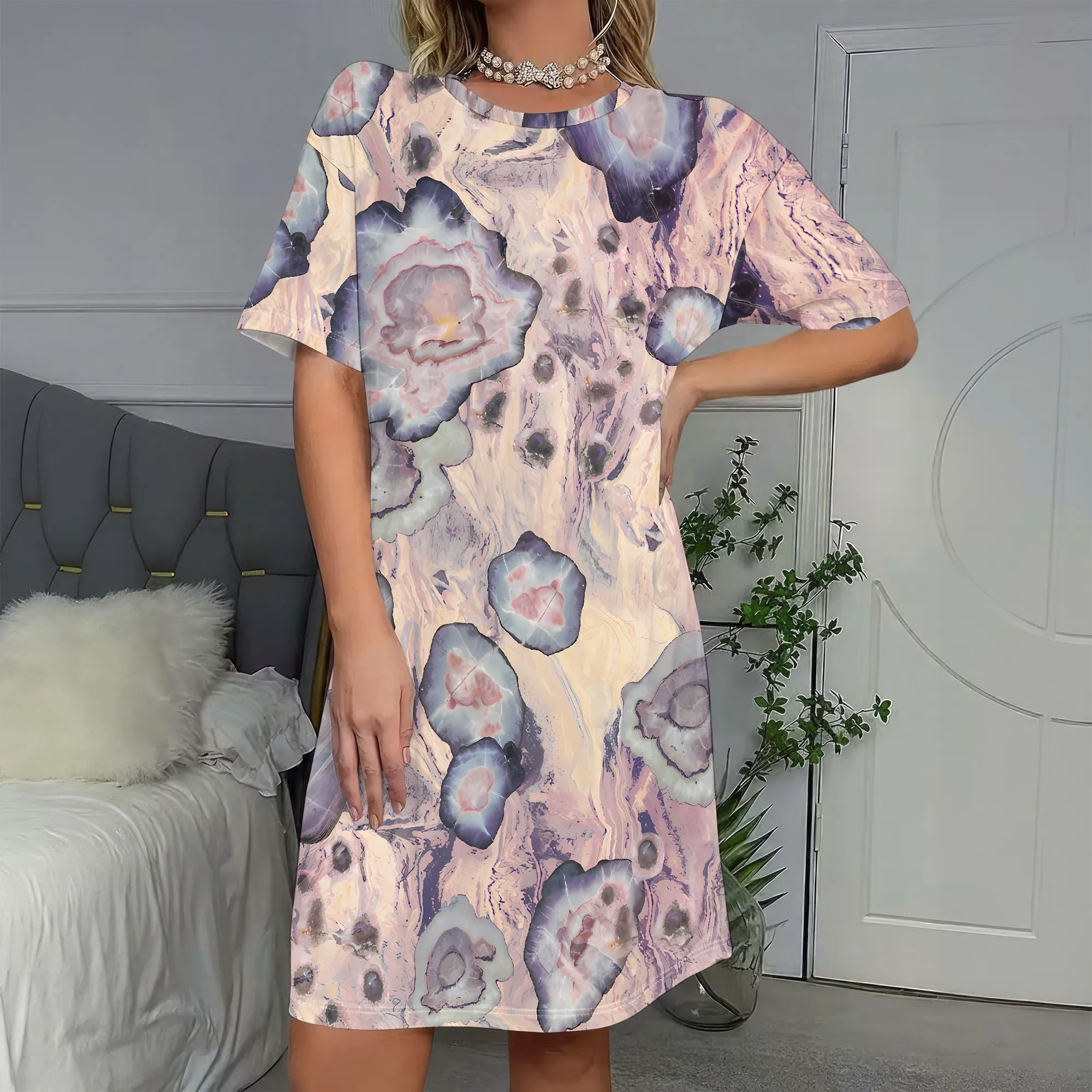 

Purple Geode Print, Short Sleeve Dress, Abstract Floral Pattern, Boho Summer Style, Beach Party Wear, Casual Daily Fit, S-2XL