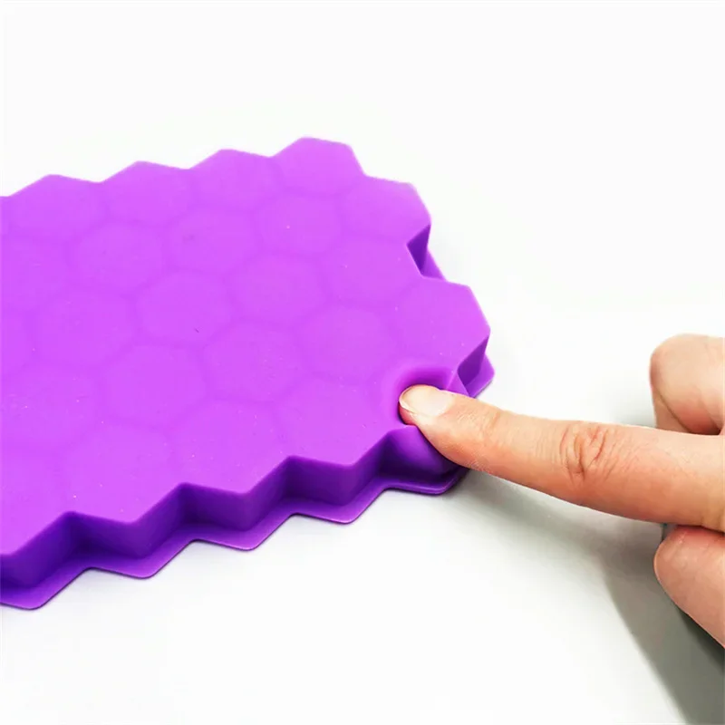 Vassoi per cubetti di ghiaccio a nido d'ape con coperchi rimovibili Stampo per cubetti di ghiaccio in gel di silice senza BPA