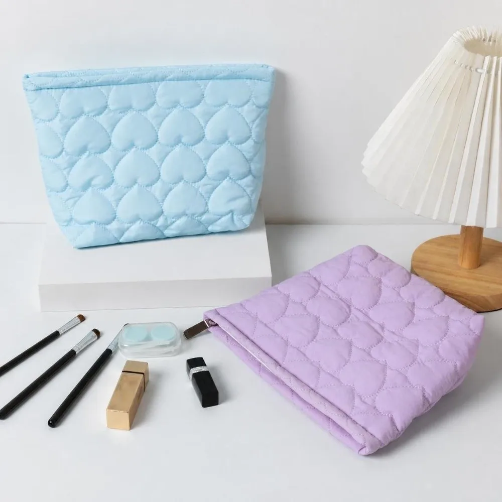 Large Capacity Travel Makeup Organizer Bag Lightweight Soft Padded Portable Toiletry Organizer Heart Zipper