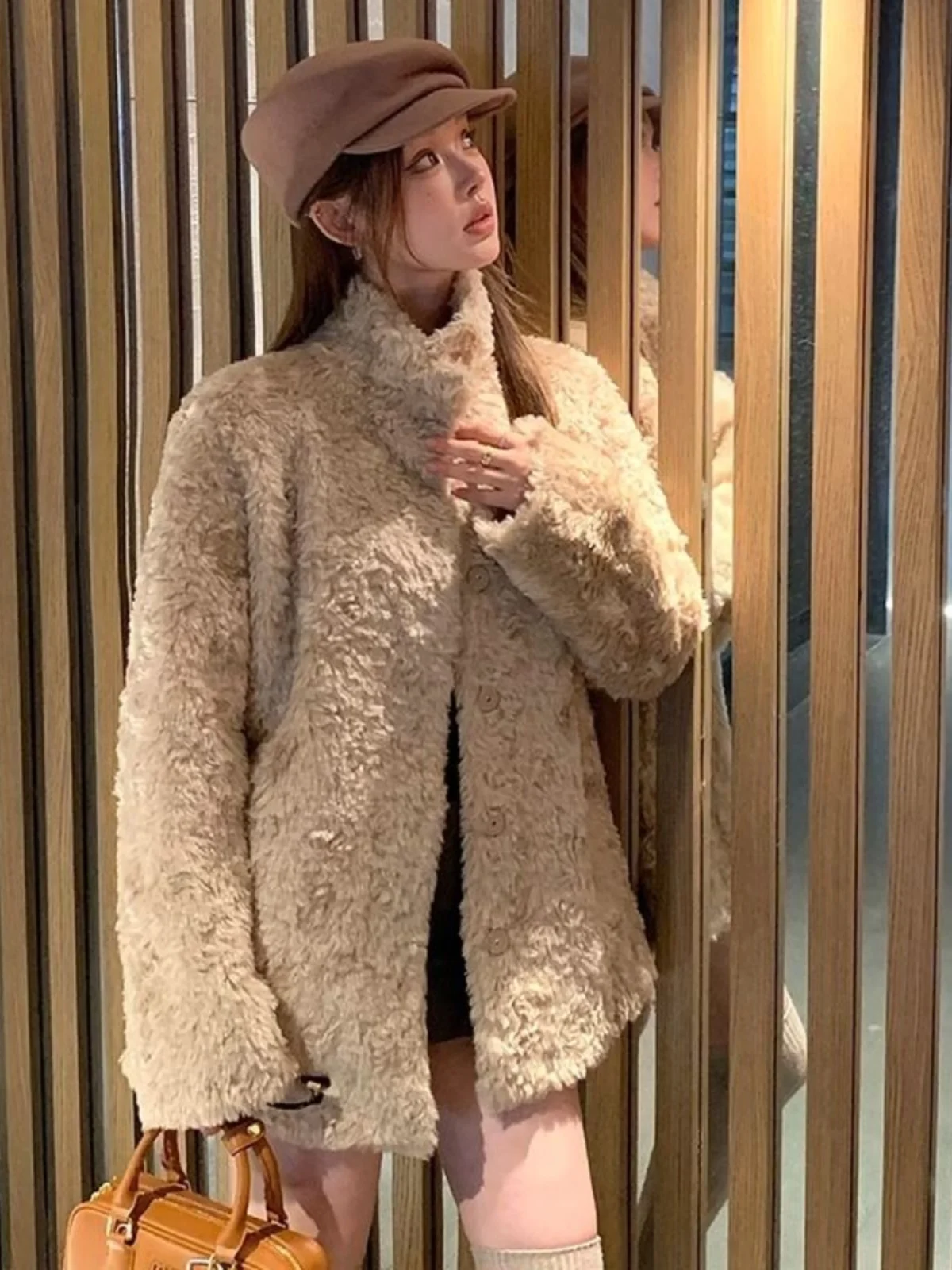 Jaket Kerah Tegak Bulu Domba Ramah Lingkungan Musim Dingin 2024, Model Korea, Mantel Wanita untuk Kerja
