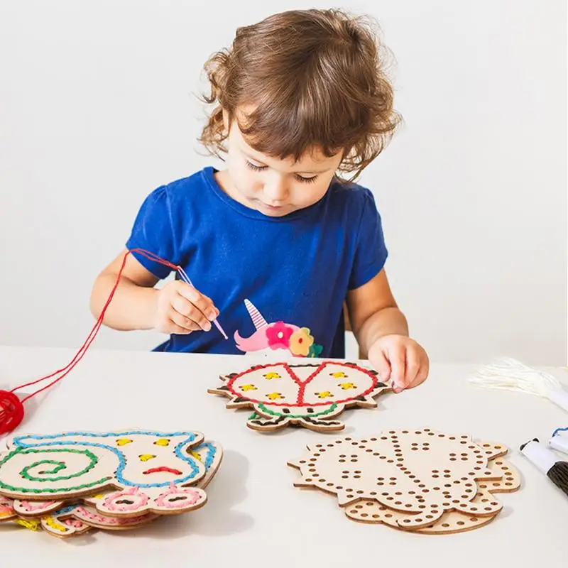 Veterkaarten Leren naai Threading Board Kleurherkenning Speelgoed Kinderen Stille tijd Activiteiten Fijne motoriek Speelgoed Road Trip Toy