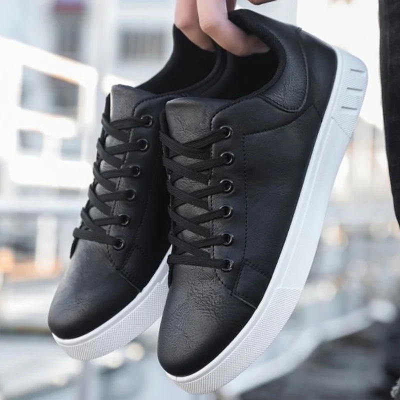 

2025 Spring Classic Men Leather Casual Shoes Cross-border Hot Sale Versatile Man Sneaker Loafers Fashion Large Size Board Shoes1