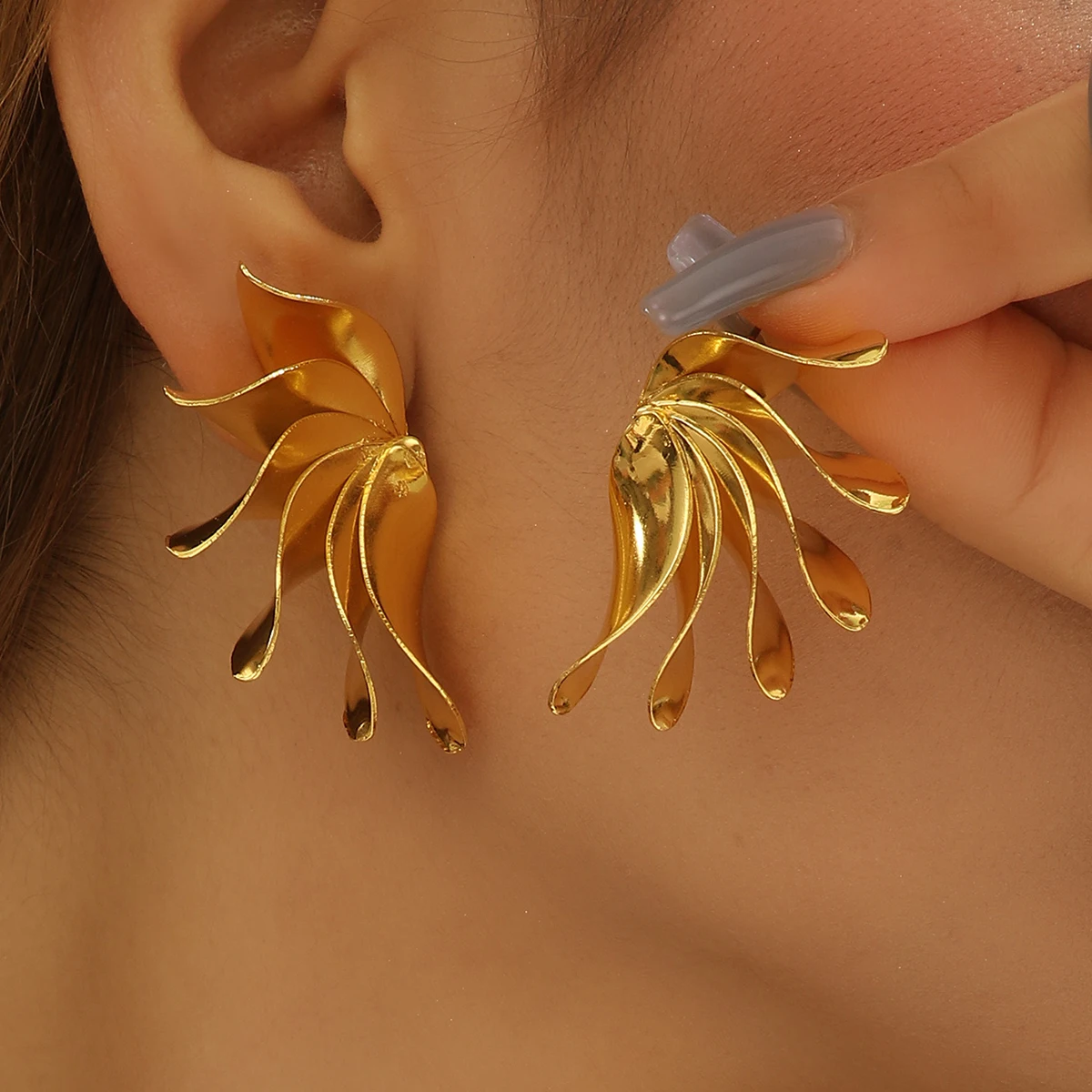 Big Ethnic Flower Stud Earrings For Women Exaggerated Korean Metal Ear Wedding Jewelry Gift