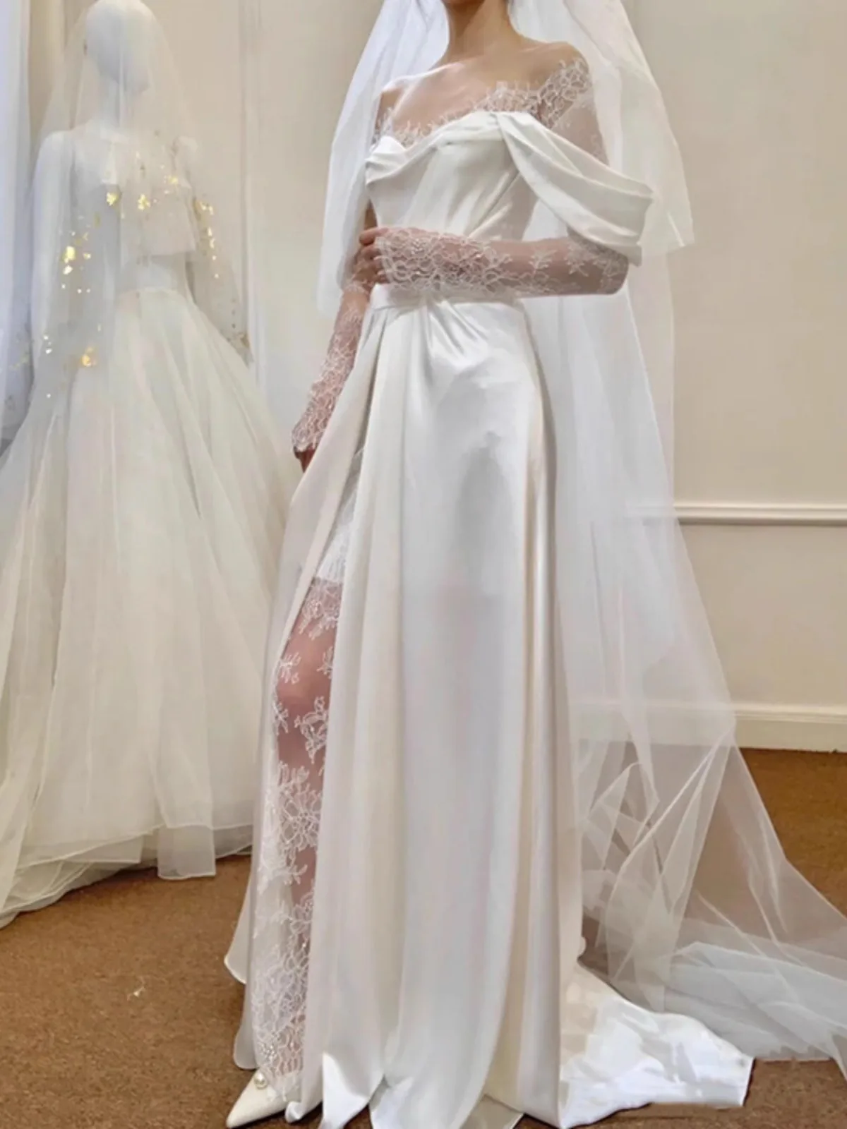 2024 nuevo Vestido De Novia Simple estilo francés satén con Apliques De encaje fuera del hombro vestidos De Novia elegantes Vestido De Novia