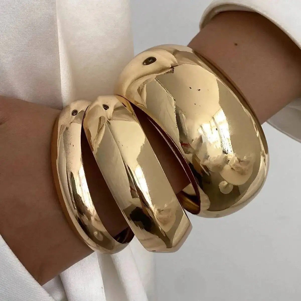 

KunJoe 3 Styles Exaggerated Smooth Surface Wide Bracelet for Women Punk Metal Geometry Round Big Bangle Bracelet Party Jewelry